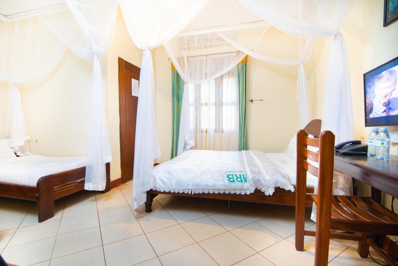 Mirembe Resort Beach Hotel Ssese Kalangala Exteriör bild